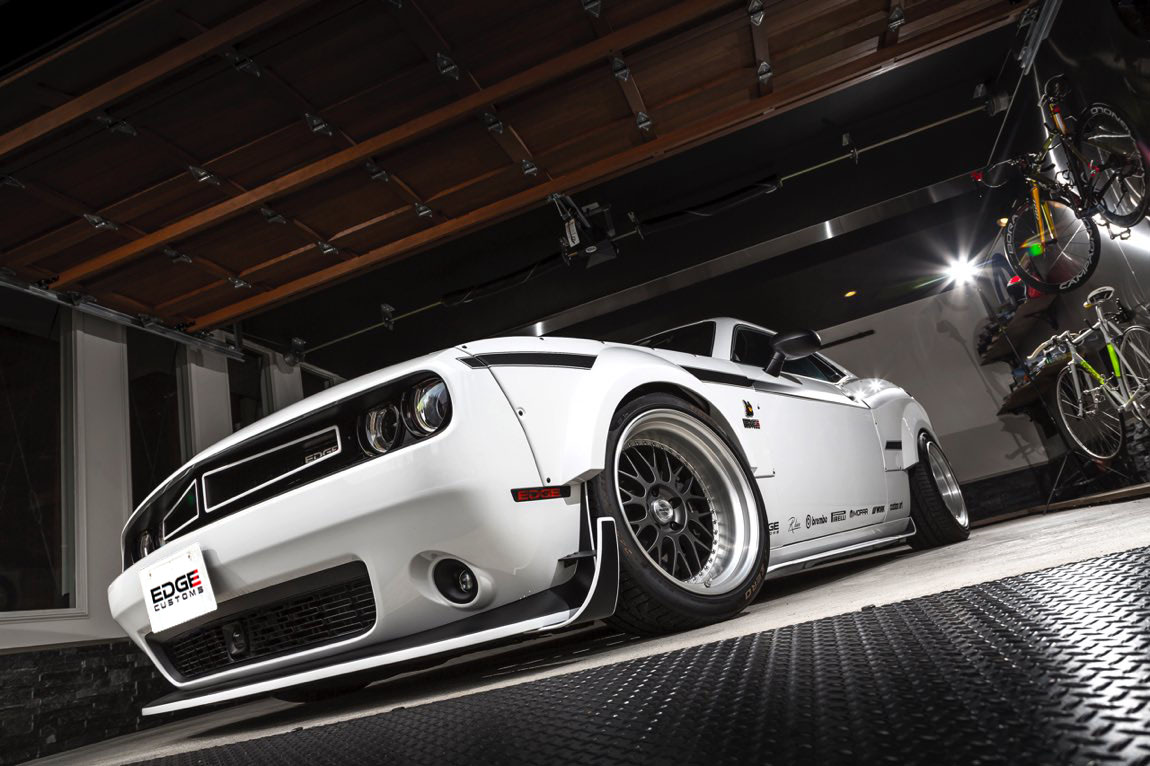 EDGE CUSTOMS Dodge Challenger R